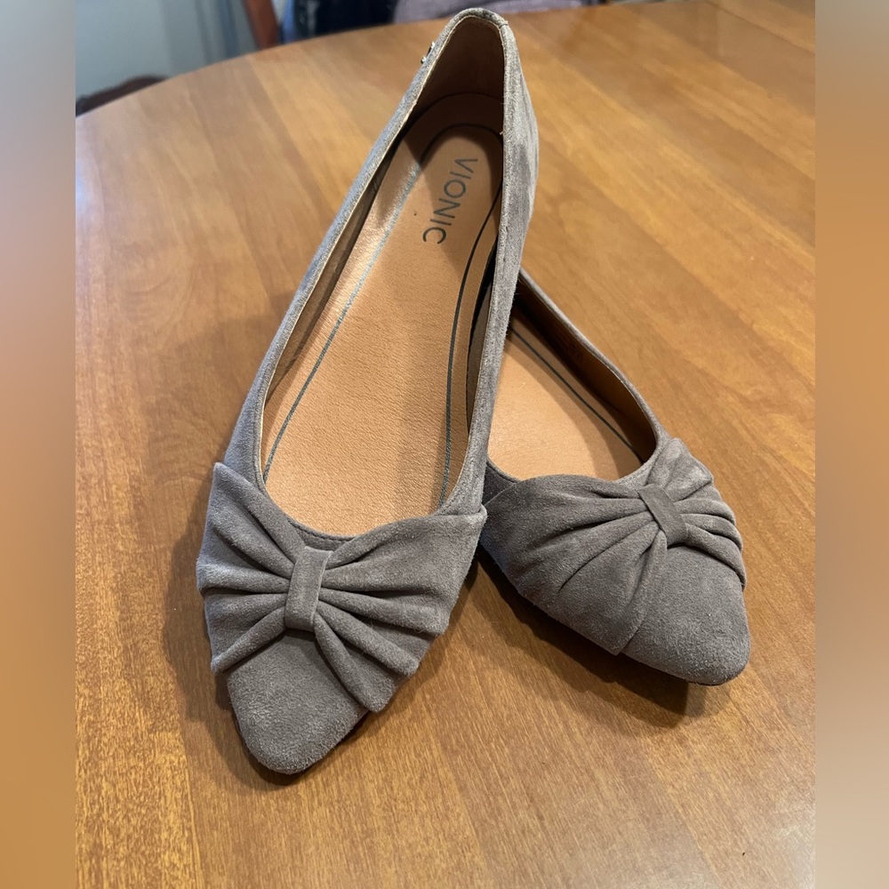 Vionic flats